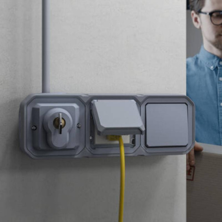 Ambiance Support de plaque étanche Plexo Legrand - 069687L
